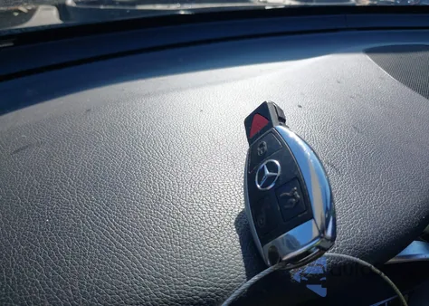 2017 Mercedes-Benz Glc 300 z USA, uszkodzony, nr VIN WDC0G4JB7HF196203